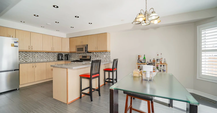 59 Scottsdale Drive, Clarington, ON, L1C 5G6 - 6