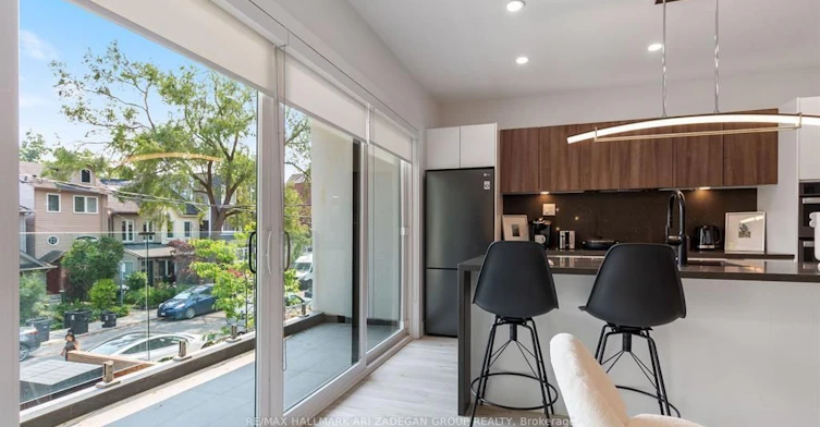 2-16 Minto Street, Toronto, ON, M4L 1B6 - 12