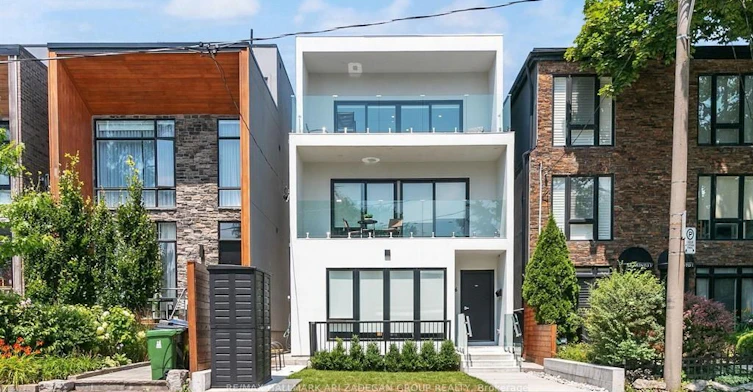2-16 Minto Street, Toronto, ON, M4L 1B6 - 2