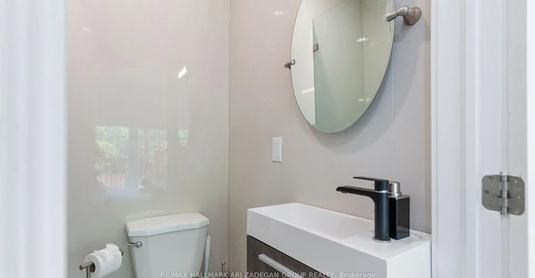 2-16 Minto Street, Toronto, ON, M4L 1B6 - 20