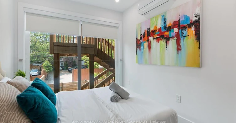 2-16 Minto Street, Toronto, ON, M4L 1B6 - 16