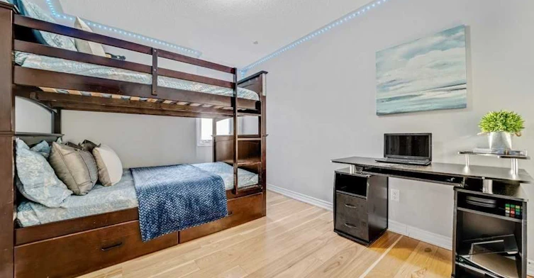 25 Mondeo Drive, Toronto, ON, M1P 5B6 - 27