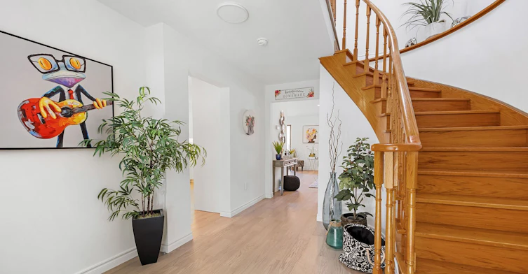 25 Lansbury Drive, Toronto, ON, M1V 3J2 - 3