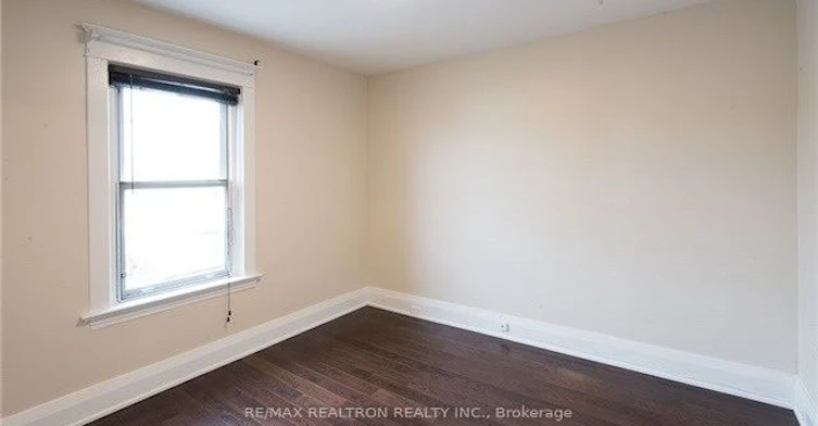 118 Chatham Avenue, Toronto, ON, M4J 1K7 - 7