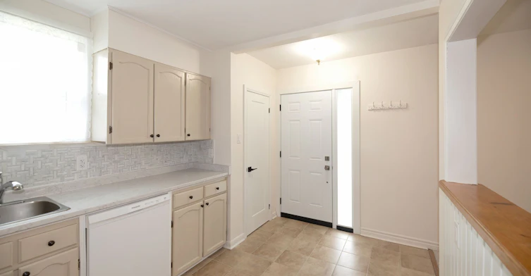 87 Emperor (Upper) Street, Ajax, ON, L1S 1N3 - 6