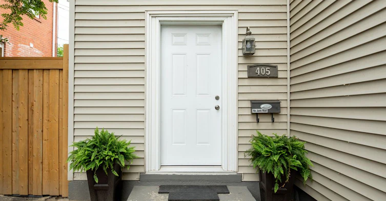 Main Floor-405 Kingston Road, Toronto, ON, M4L 1V1 - 2