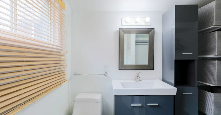 Main Floor-405 Kingston Road, Toronto, ON, M4L 1V1 - 11