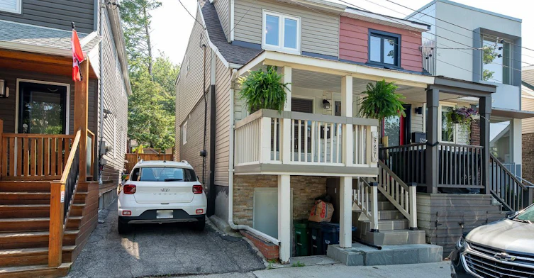 527 Craven Road, Toronto, ON, M4L 2Z6