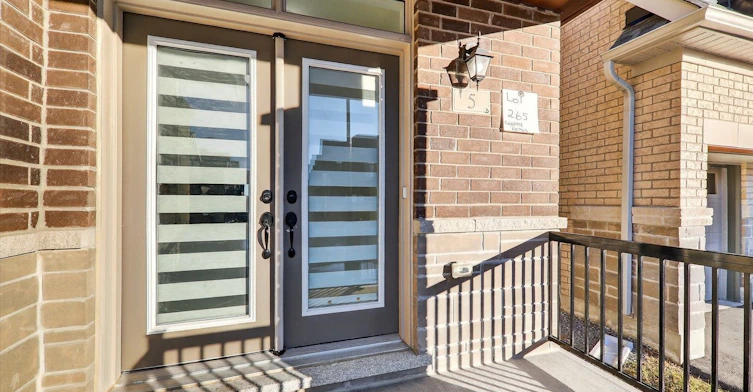 5 Thelma Drive, Whitby, ON, L1P 0N3