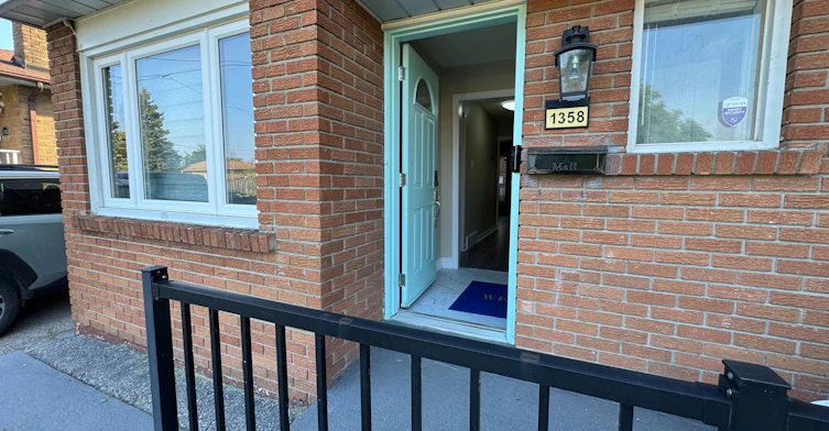 1358 Tremblay Street, Oshawa, ON, L1J 3X5 - 3