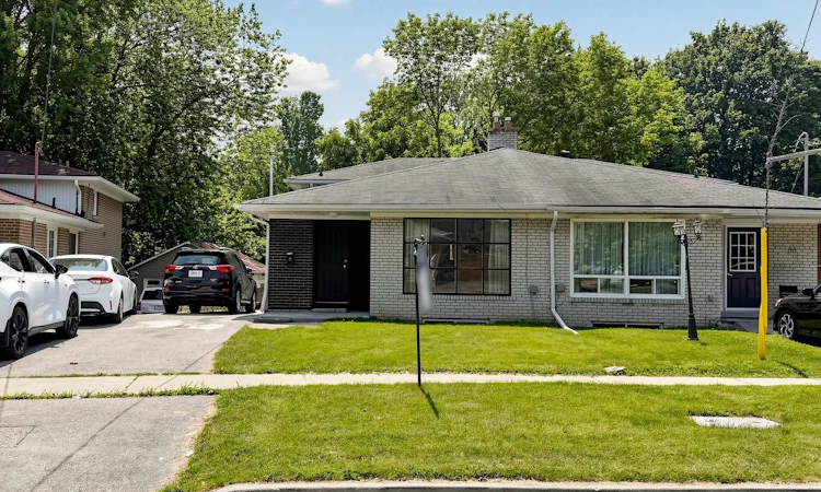 65 Darlingside Drive