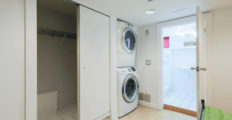 Bsmt-70 Carlaw Avenue, Toronto, ON, M4M 2R7 - 12