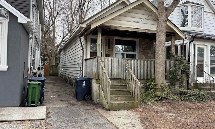 215 Gowan Avenue
