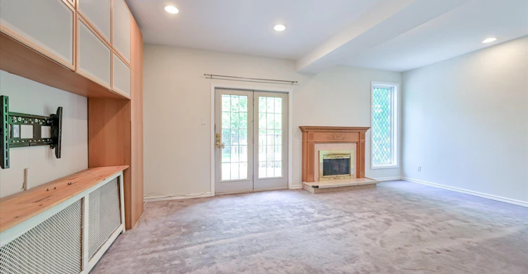 Main-32 Marilyn Crescent, Toronto, ON, M4B 3C6 - 9