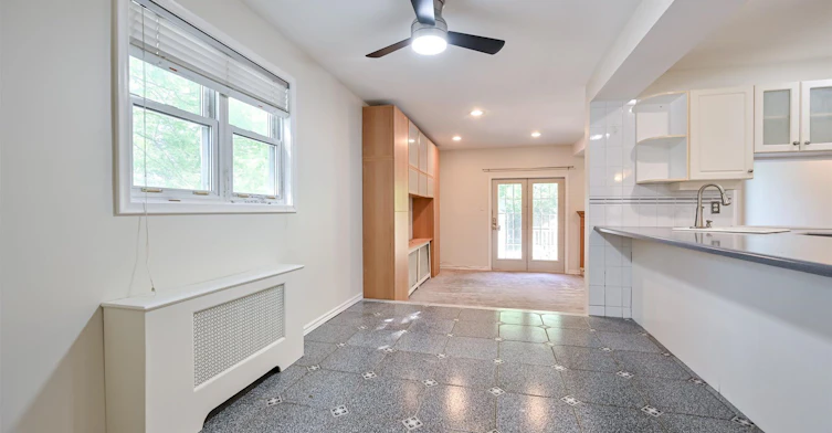 Main-32 Marilyn Crescent, Toronto, ON, M4B 3C6 - 13