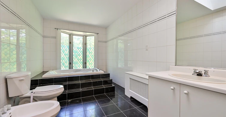 Main-32 Marilyn Crescent, Toronto, ON, M4B 3C6 - 26