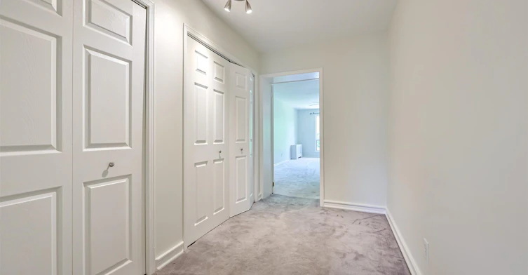 Main-32 Marilyn Crescent, Toronto, ON, M4B 3C6 - 21