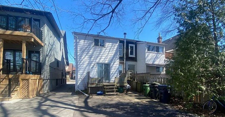 228 Gainsborough Road, Toronto, ON, M4L 3C6 - 19
