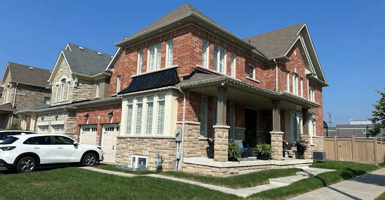 116 Hurst Drive, Ajax, ON, L1T 0N9 - 2