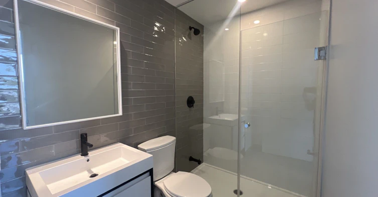 536-150 Logan Avenue, Toronto, ON, M4M 0E4 - 6