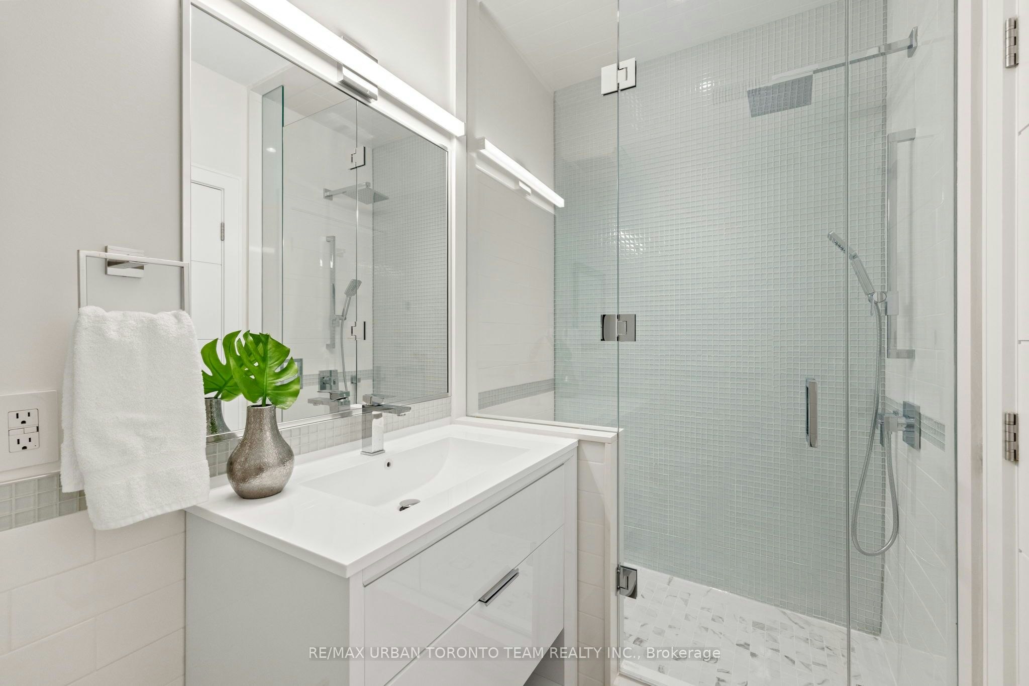 4 Drake Crescent, Toronto, ON, M1M 1A2 - 41