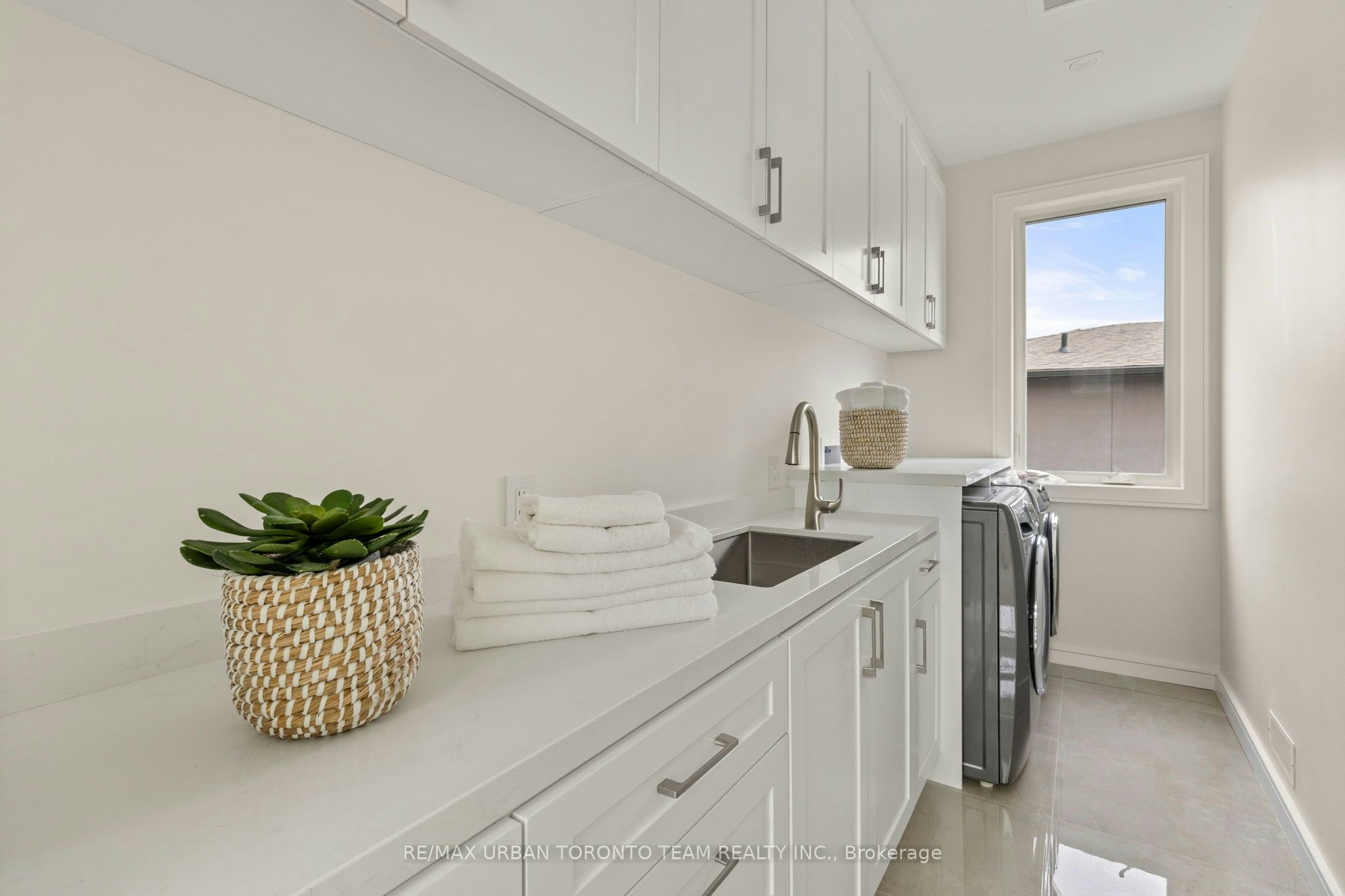 4 Drake Crescent, Toronto, ON, M1M 1A2 - 27