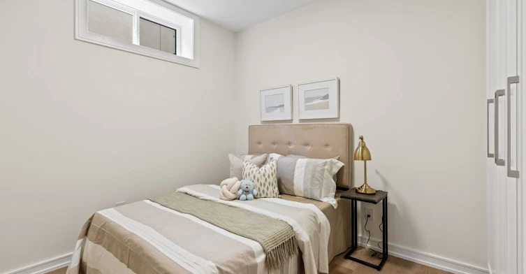 4 Drake Crescent, Toronto, ON, M1M 1A2 - 38