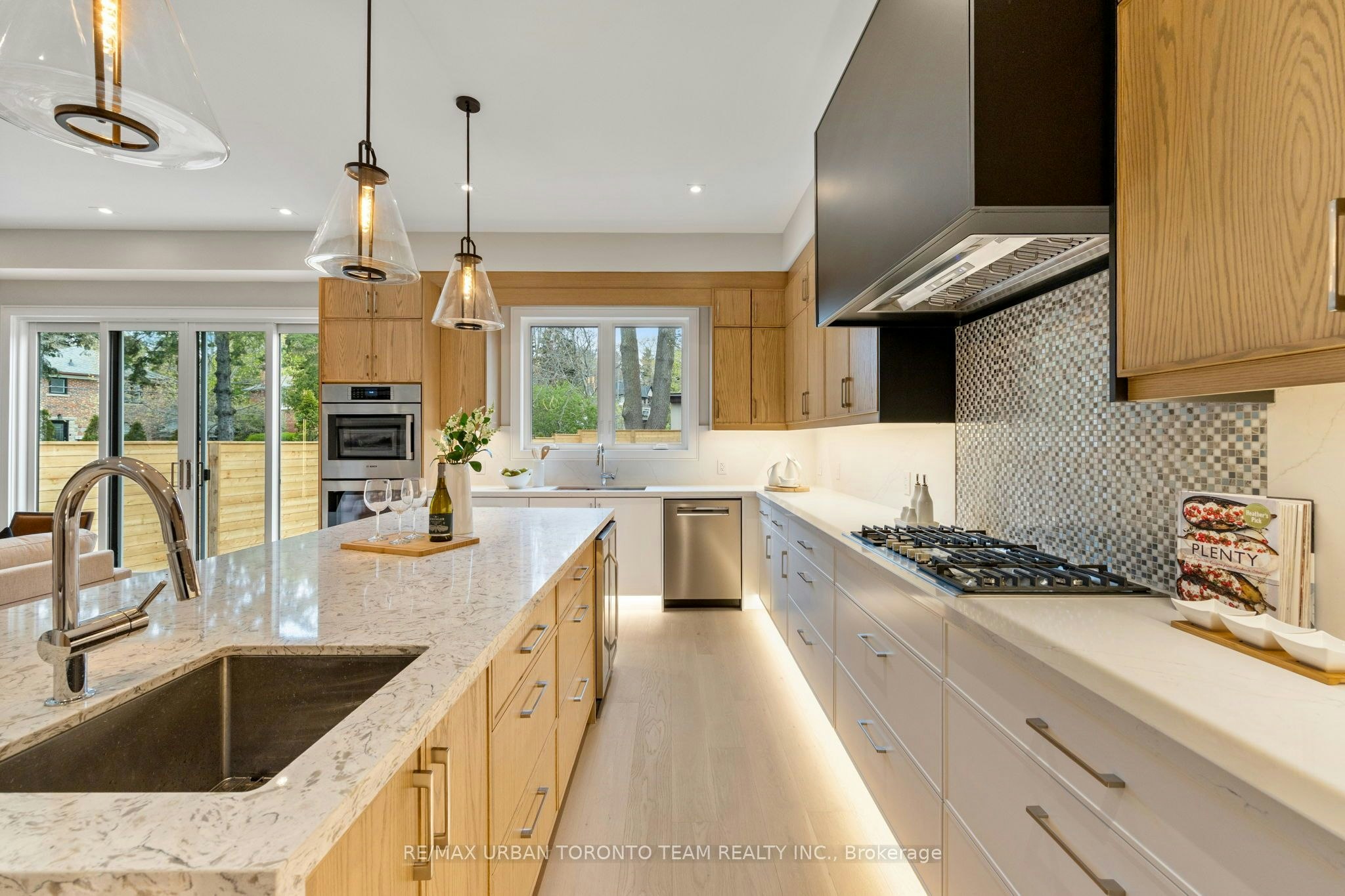 4 Drake Crescent, Toronto, ON, M1M 1A2 - 15