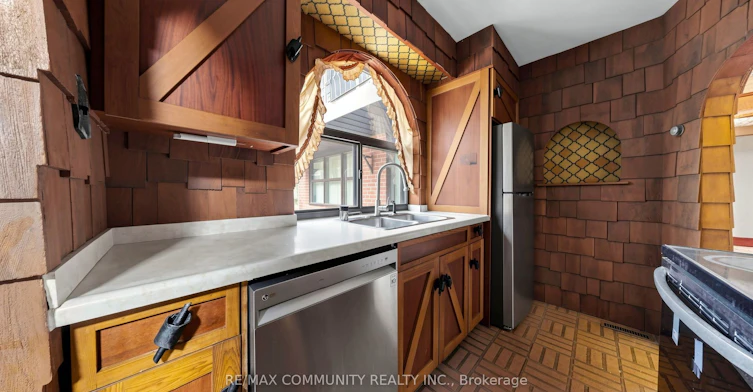 27 Annis Road, Toronto, ON, M1M 2Y8 - 6