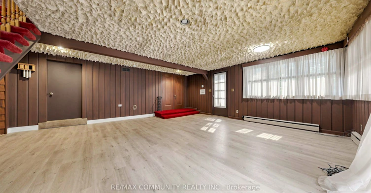 27 Annis Road, Toronto, ON, M1M 2Y8 - 26