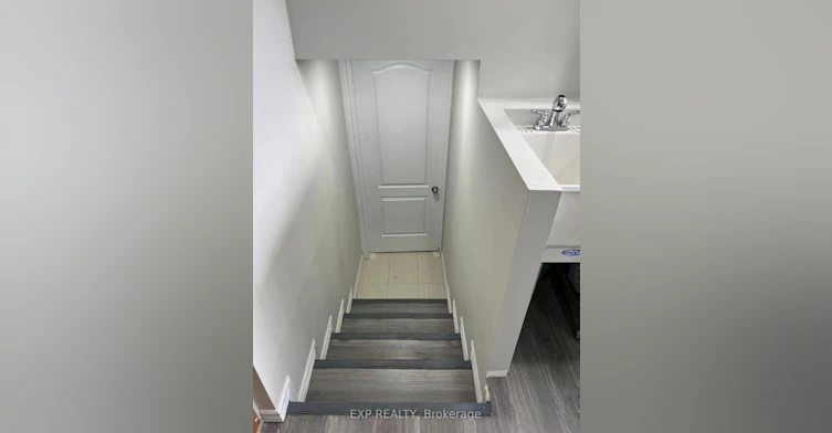 Lower-6 Mid Pines (Lower) Road, Toronto, ON, M1G 2L6 - 8