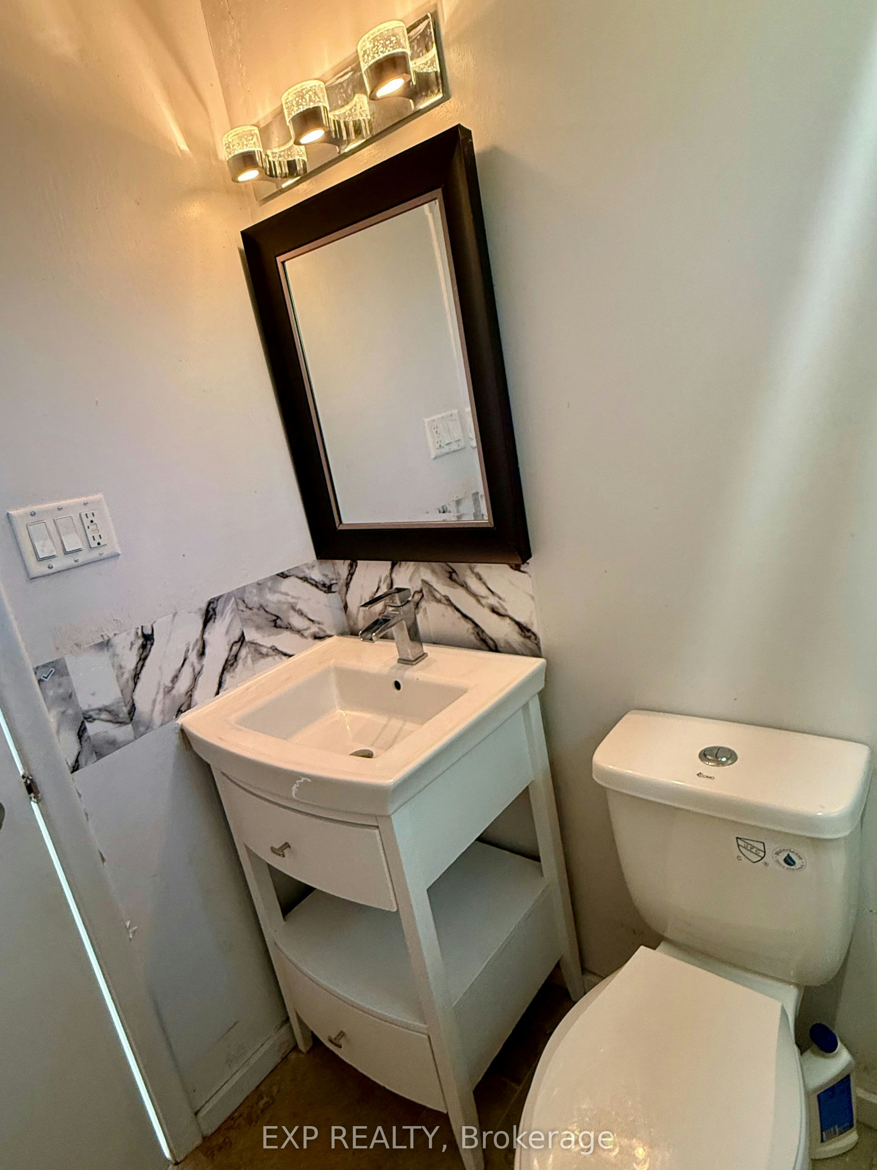Upper-6 Mid Pines Road, Toronto, ON, M1G 2L6 - 16