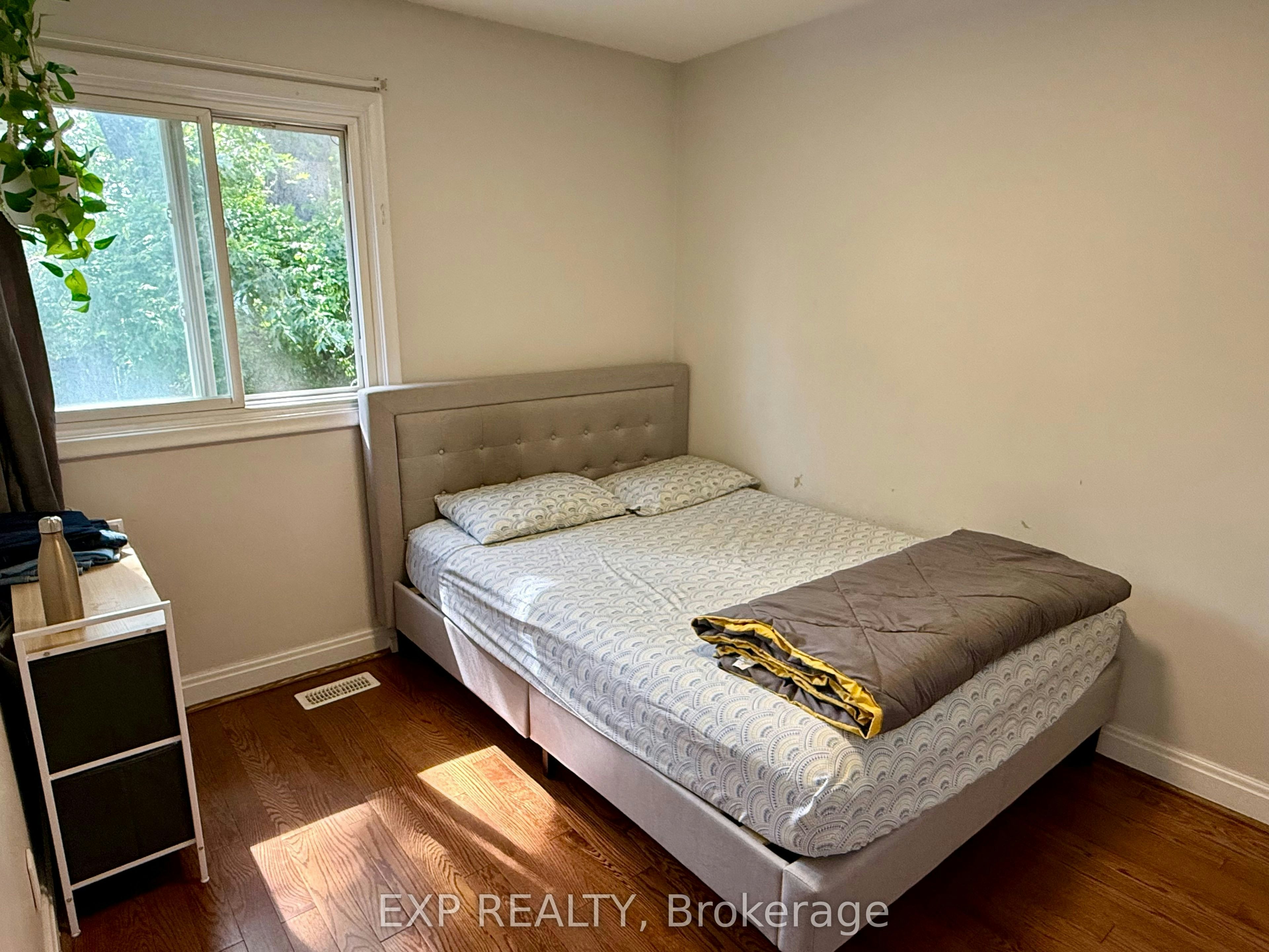 Upper-6 Mid Pines Road, Toronto, ON, M1G 2L6 - 10