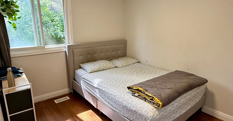 Upper-6 Mid Pines Road, Toronto, ON, M1G 2L6 - 10