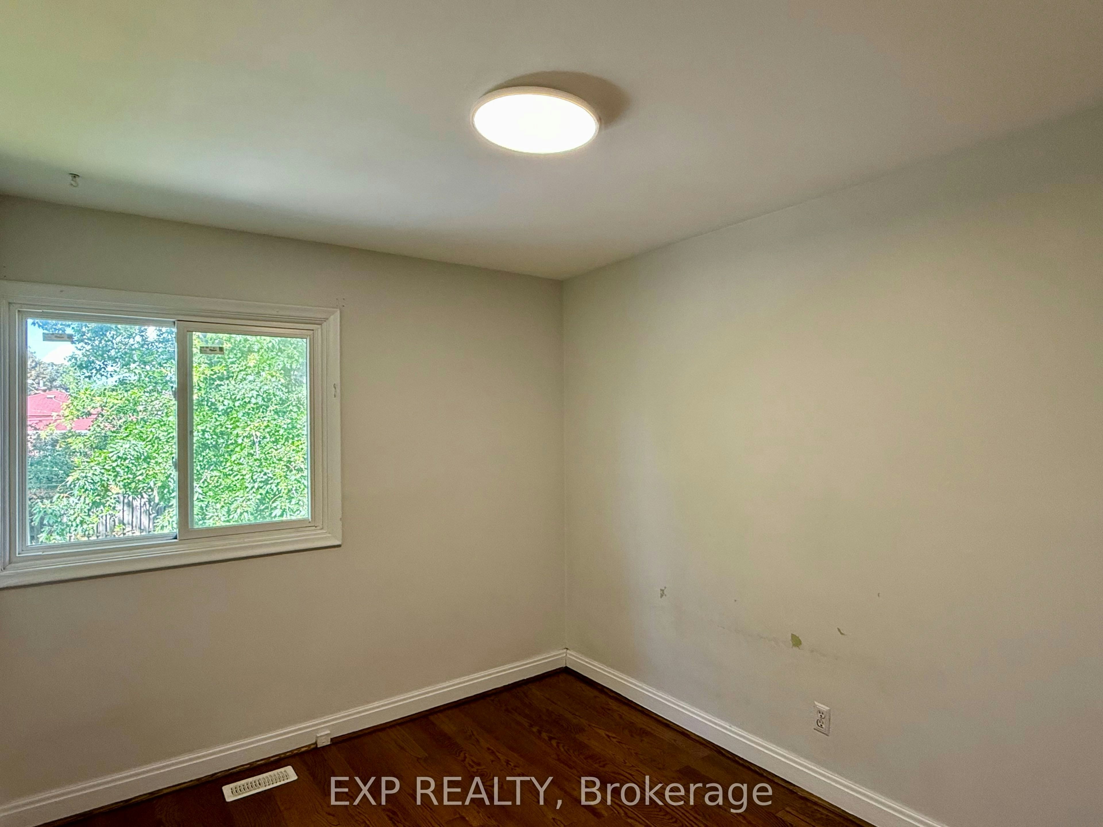 Upper-6 Mid Pines Road, Toronto, ON, M1G 2L6 - 13