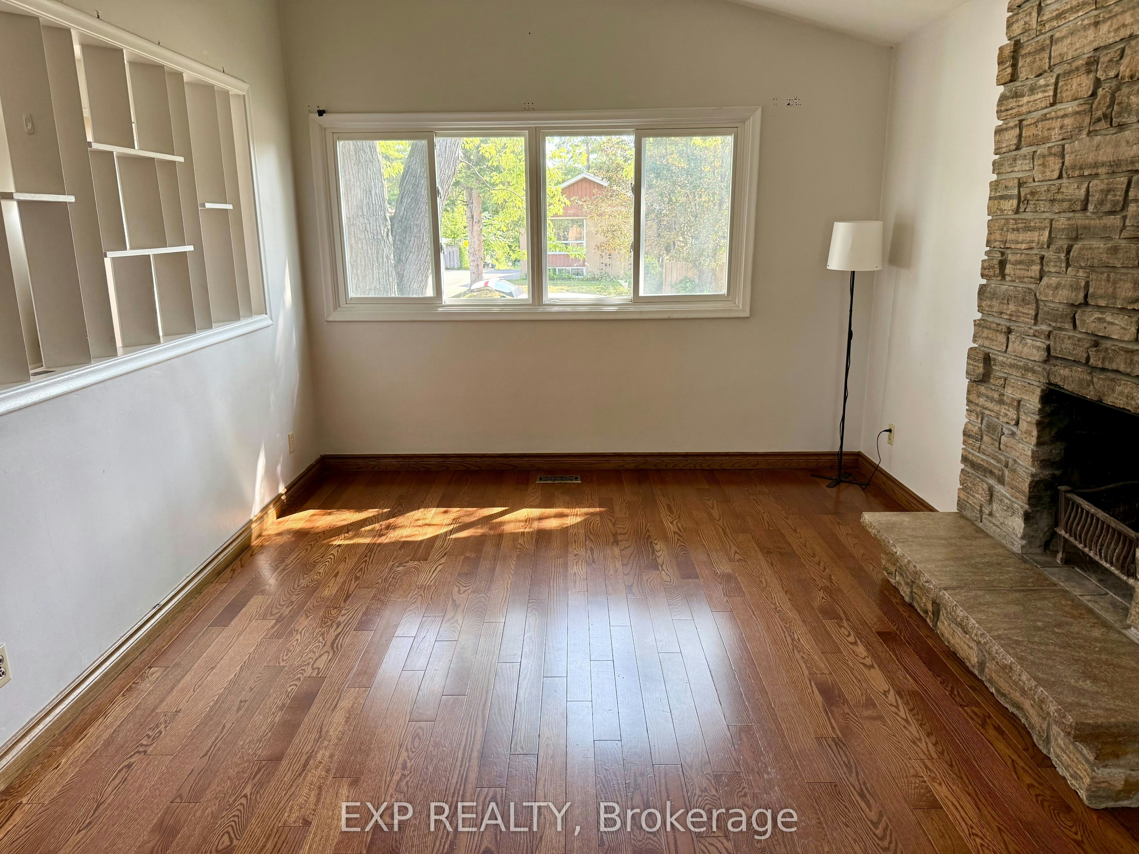 Upper-6 Mid Pines Road, Toronto, ON, M1G 2L6 - 4