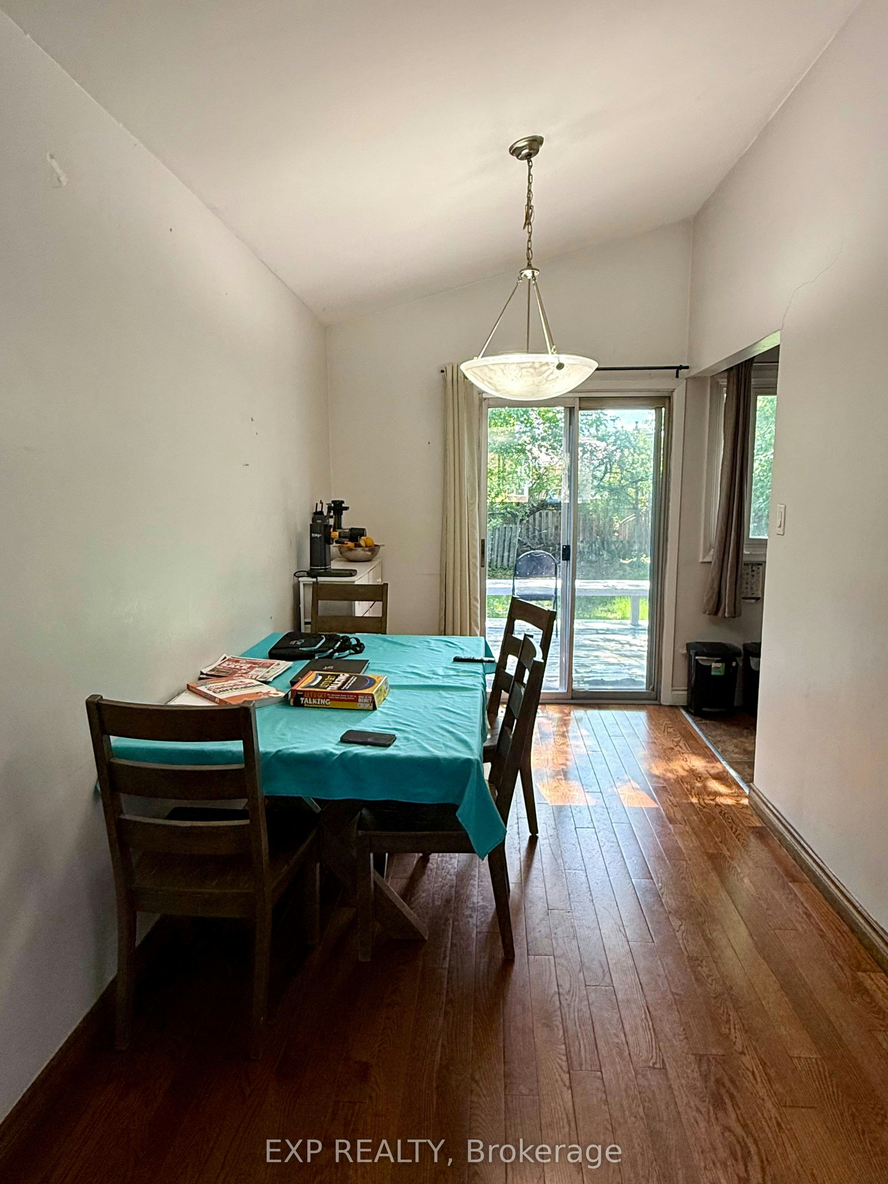 Upper-6 Mid Pines Road, Toronto, ON, M1G 2L6 - 4