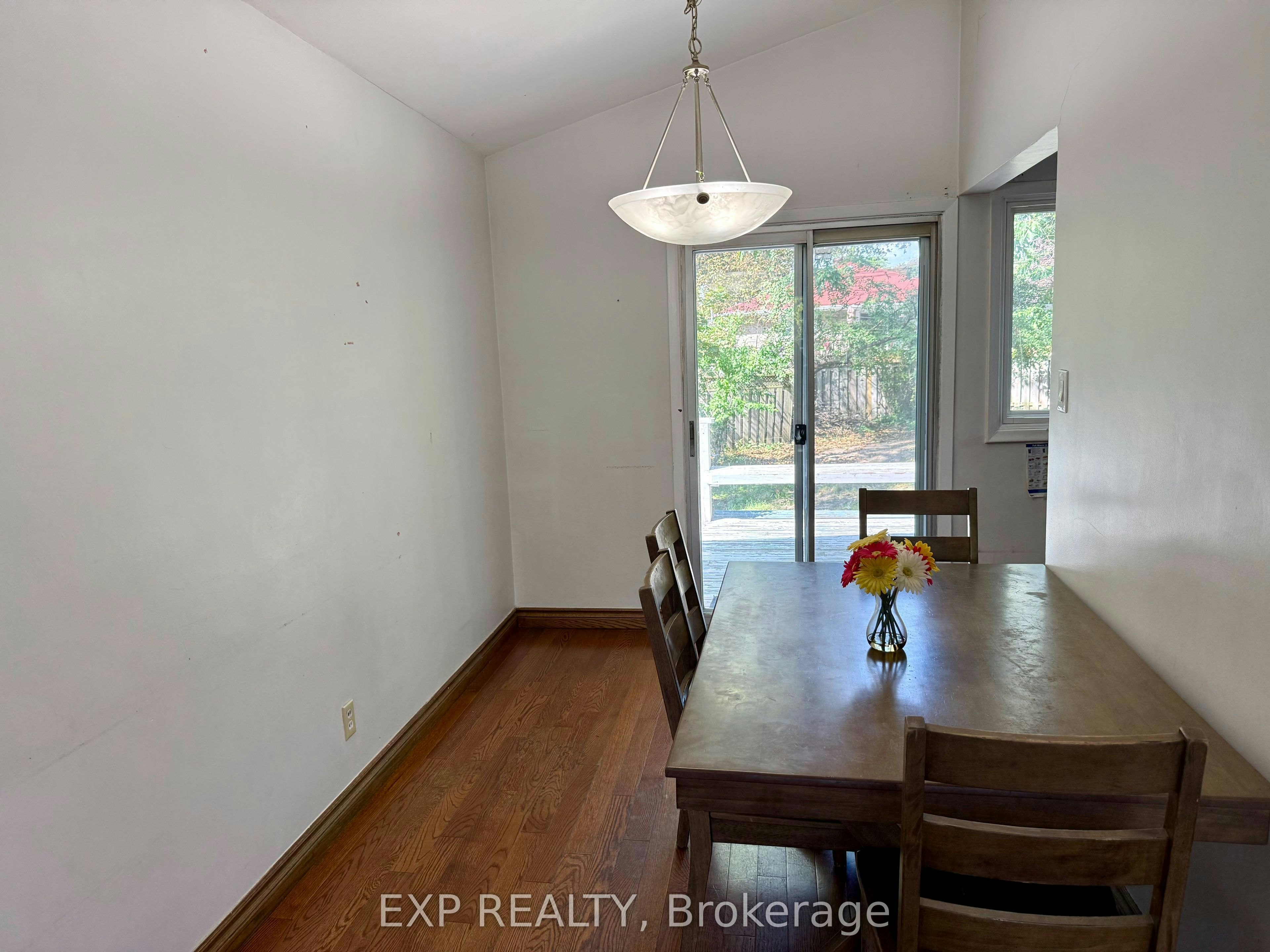 Upper-6 Mid Pines Road, Toronto, ON, M1G 2L6 - 7