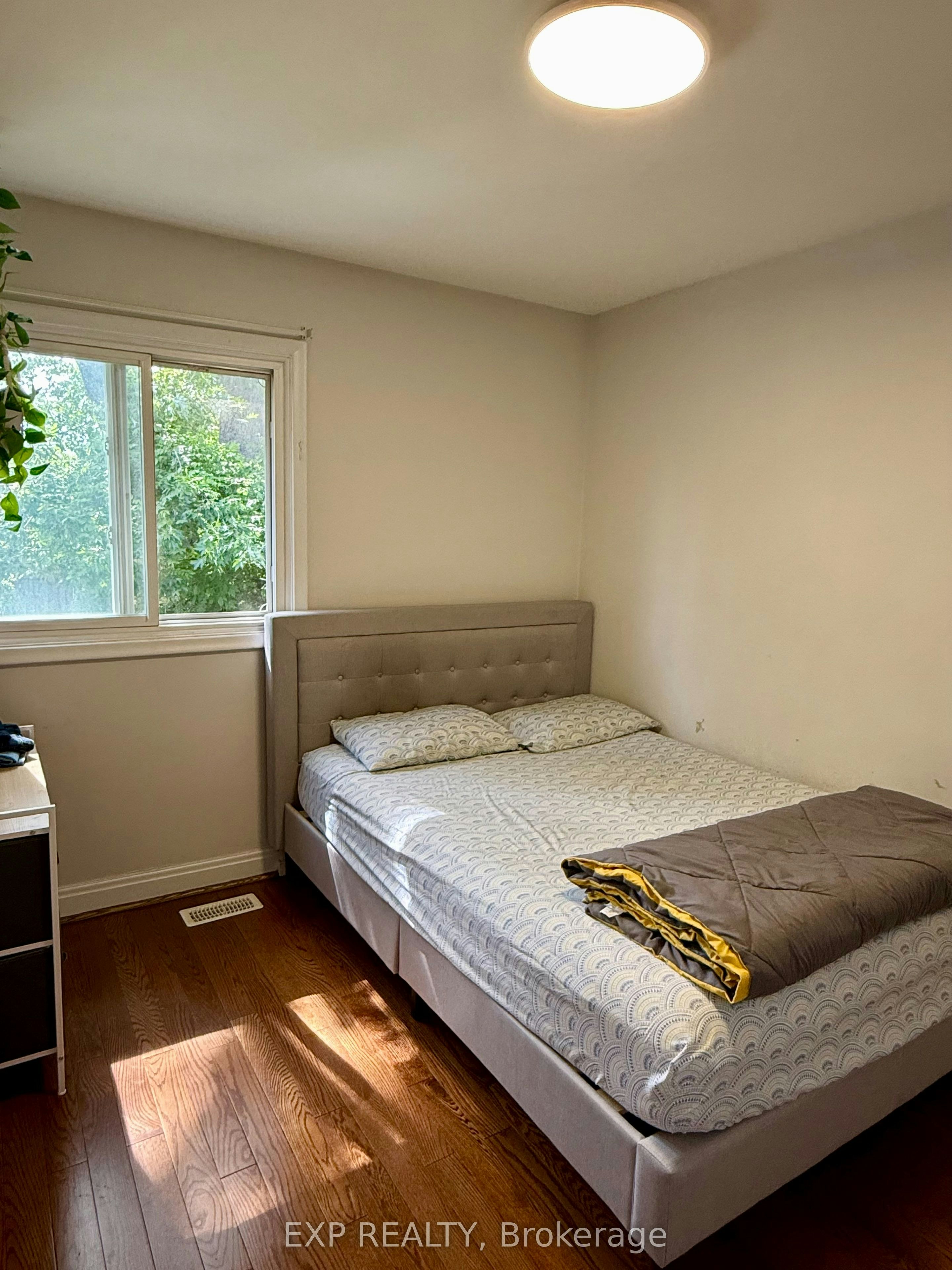 Upper-6 Mid Pines Road, Toronto, ON, M1G 2L6 - 12