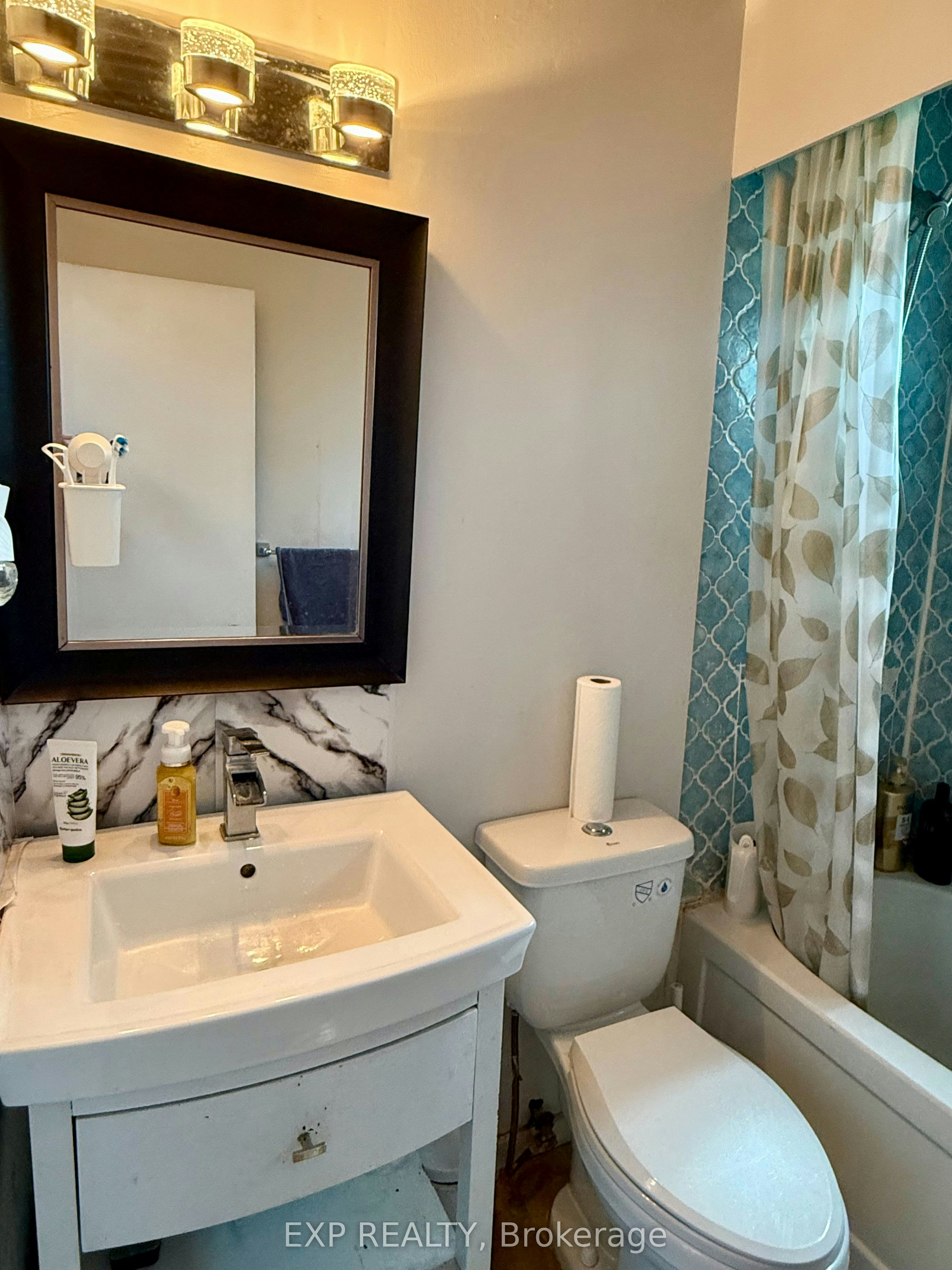 Upper-6 Mid Pines Road, Toronto, ON, M1G 2L6 - 11