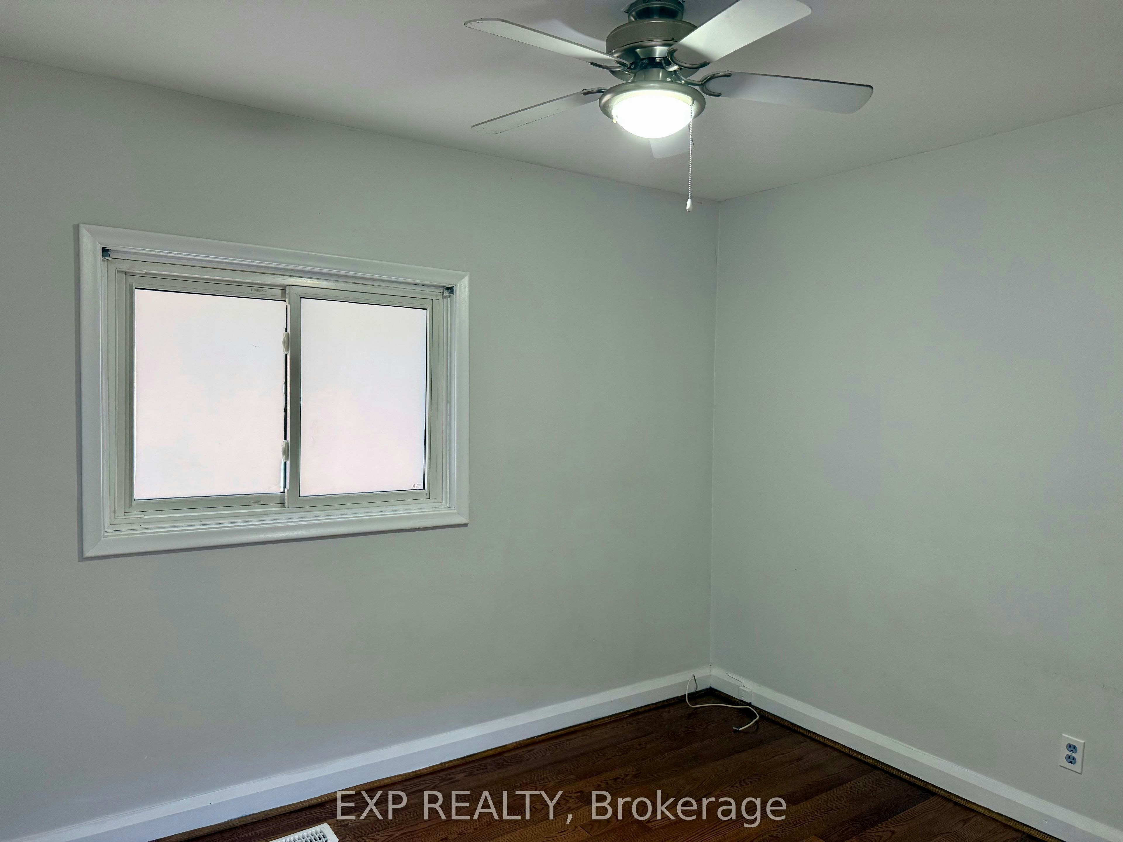 Upper-6 Mid Pines Road, Toronto, ON, M1G 2L6 - 10