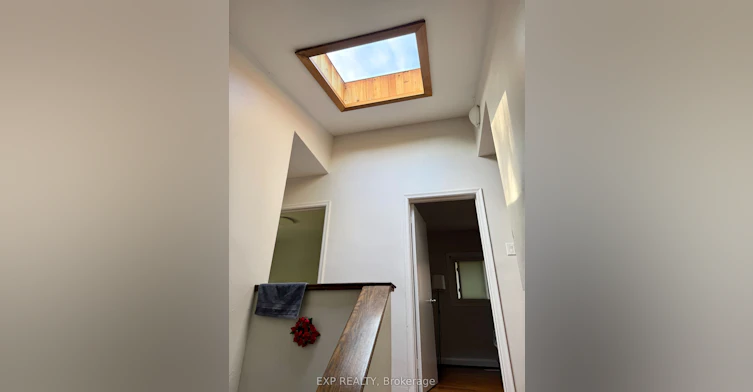 Upper-6 Mid Pines Road, Toronto, ON, M1G 2L6 - 19