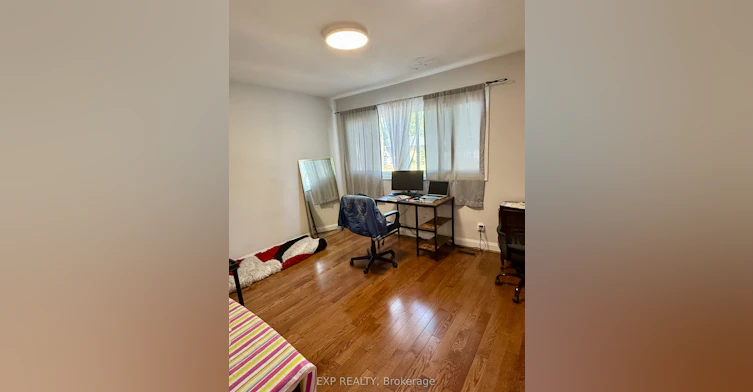 Upper-6 Mid Pines Road, Toronto, ON, M1G 2L6 - 16