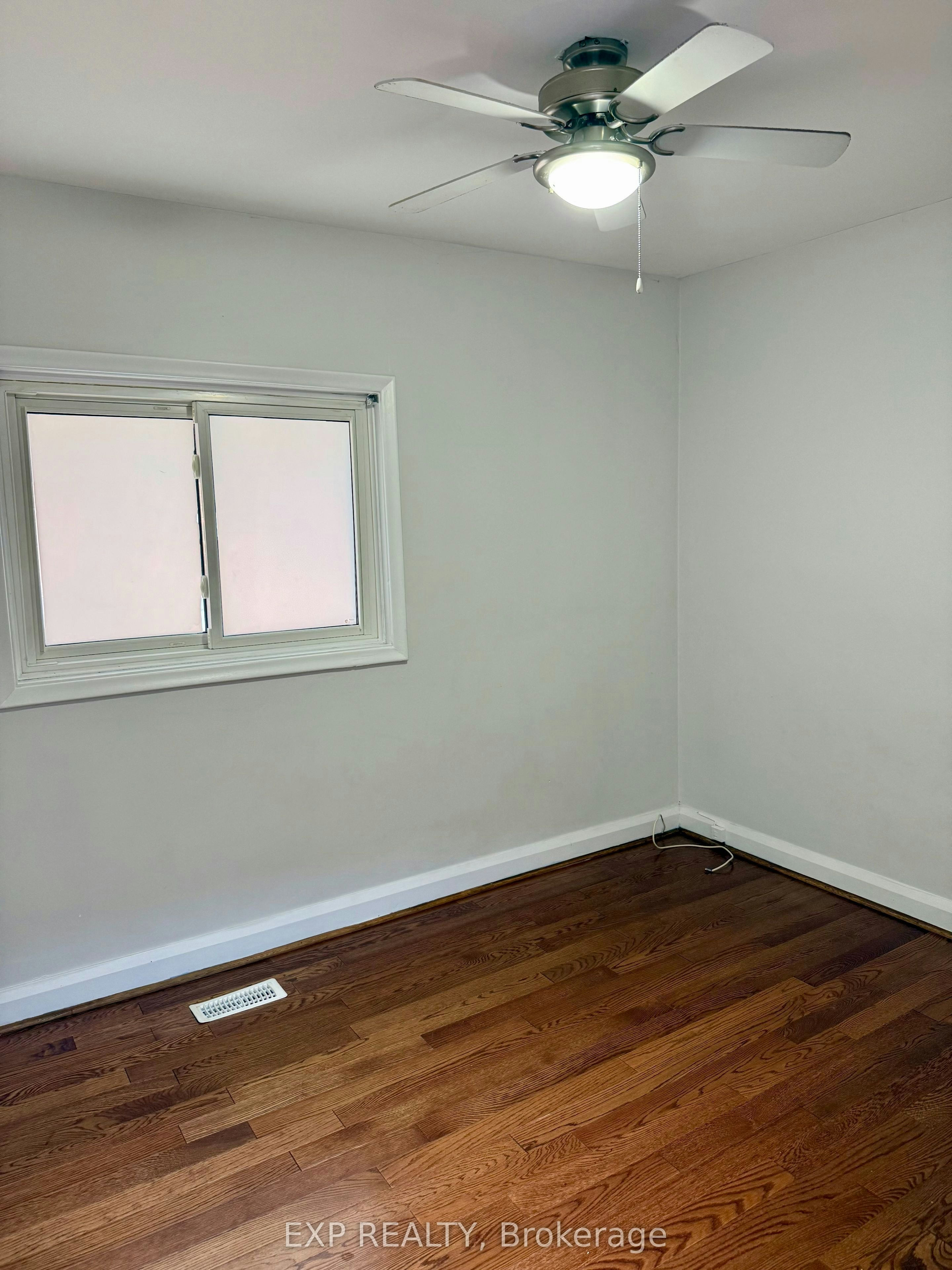 Upper-6 Mid Pines Road, Toronto, ON, M1G 2L6 - 11