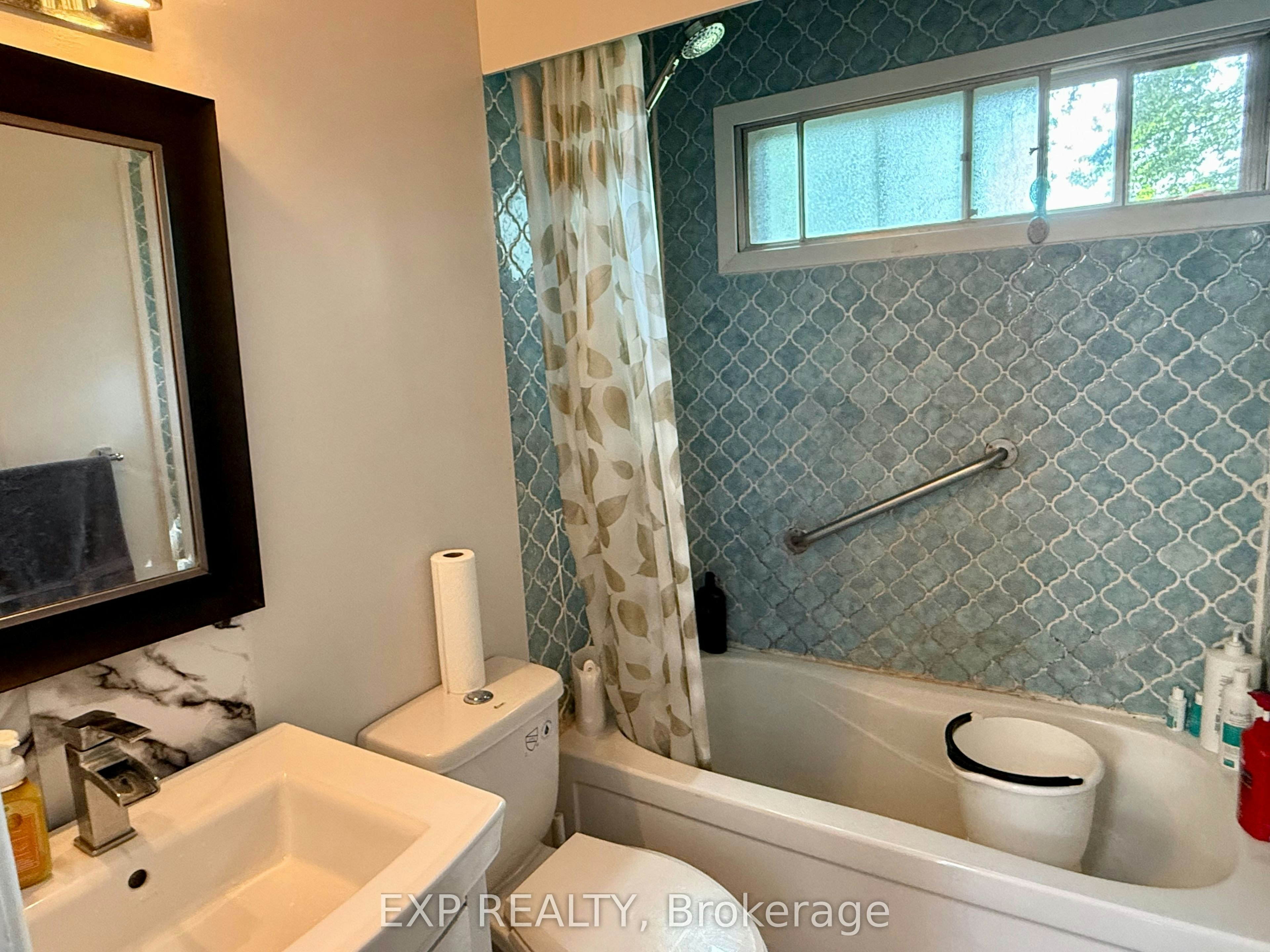 Upper-6 Mid Pines Road, Toronto, ON, M1G 2L6 - 14