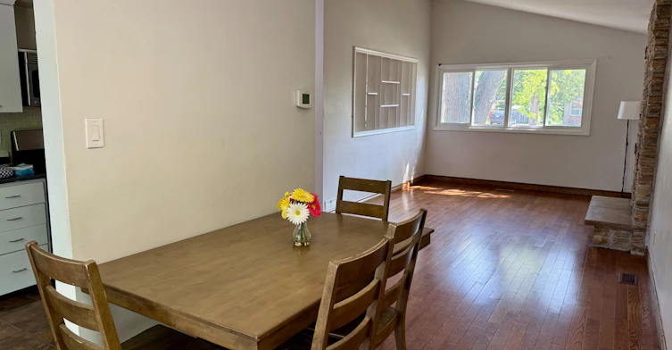 Upper-6 Mid Pines Road, Toronto, ON, M1G 2L6 - 5
