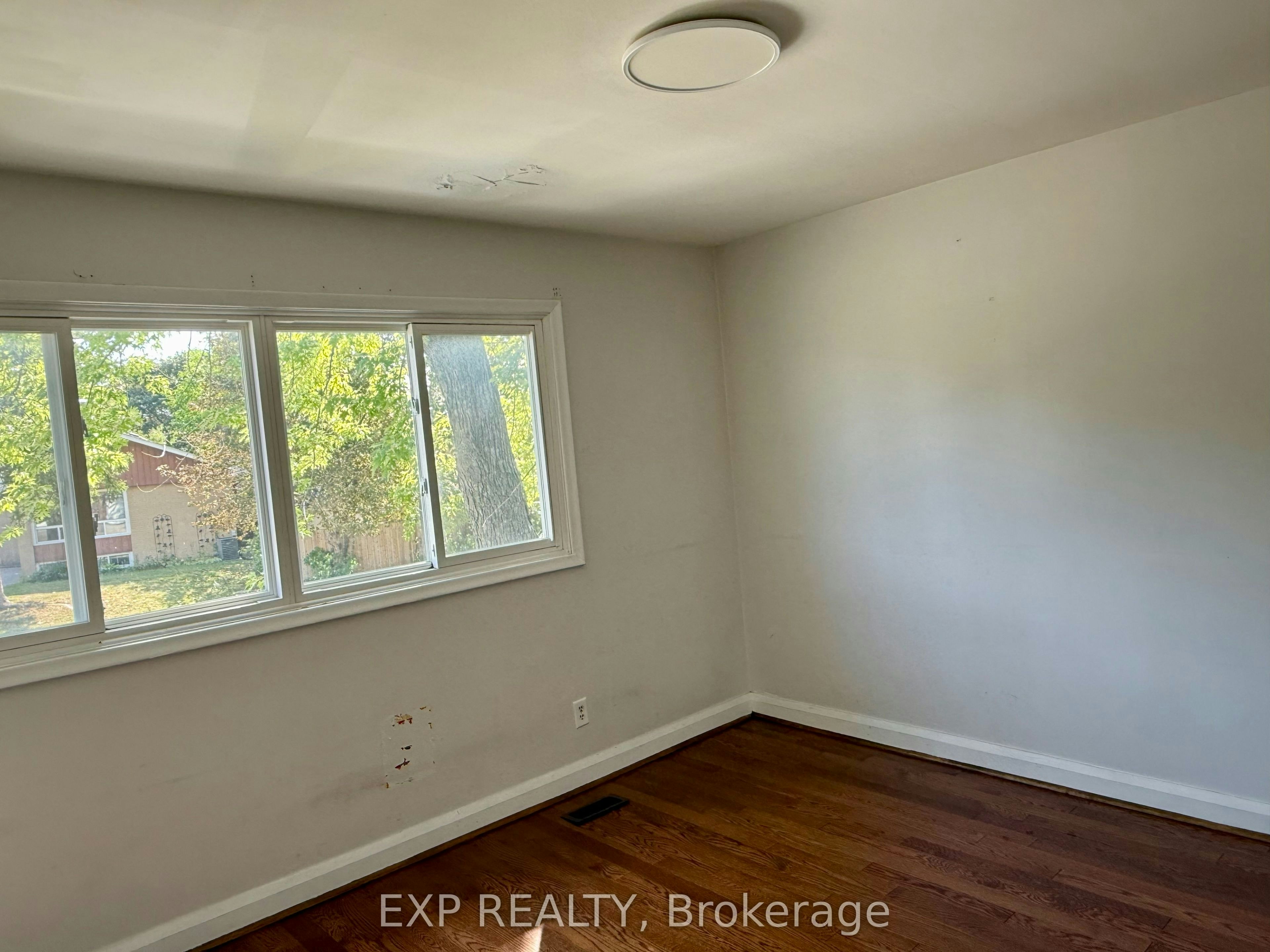 Upper-6 Mid Pines Road, Toronto, ON, M1G 2L6 - 15