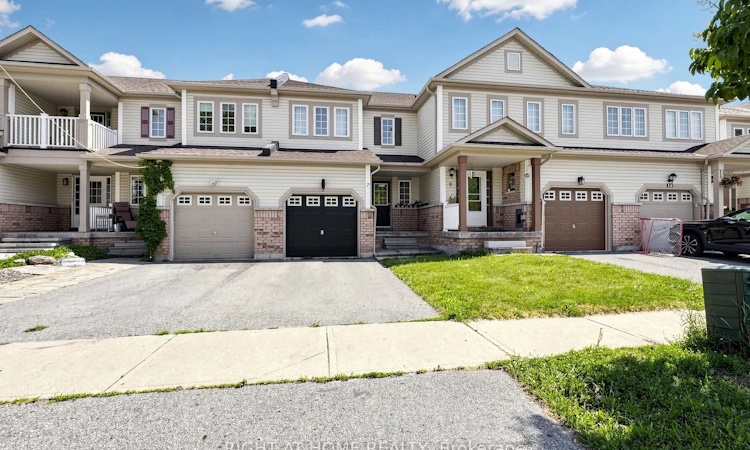 7 Macmillan Avenue