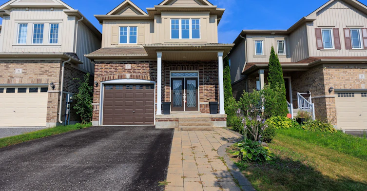 BSMT-23 Gordon Cowling Street, Clarington, ON, L1E 0G7