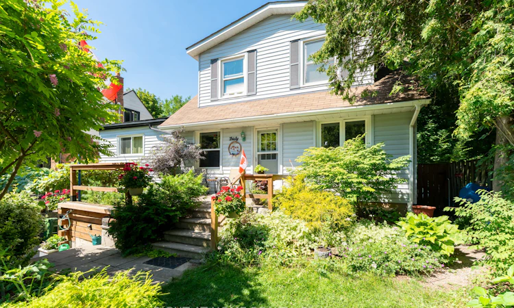 30 Allister Avenue